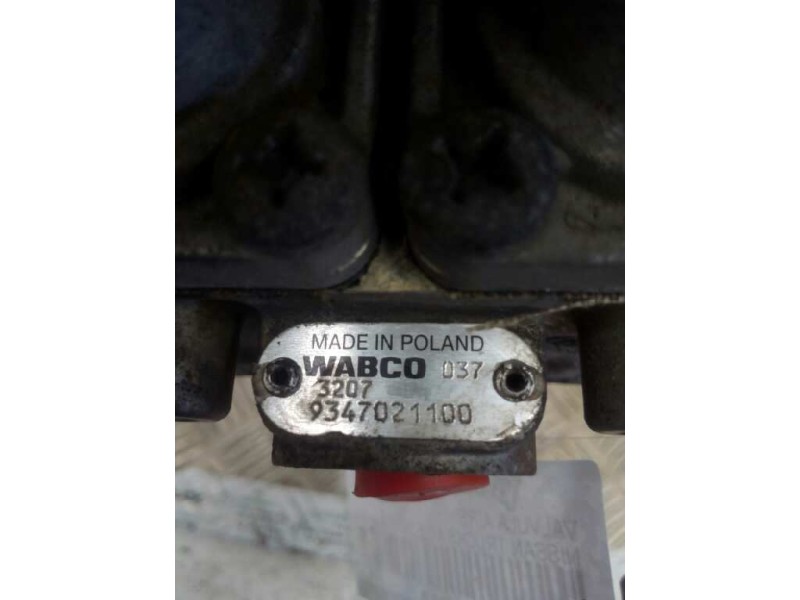 Recambio de valvula aire para nissan trucks atleon tk 3.95 referencia OEM IAM 9347021100 VALVULA CUADRUPLE 