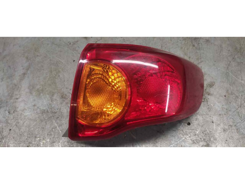 Recambio de piloto trasero derecho para toyota corolla (e15) high referencia OEM IAM   