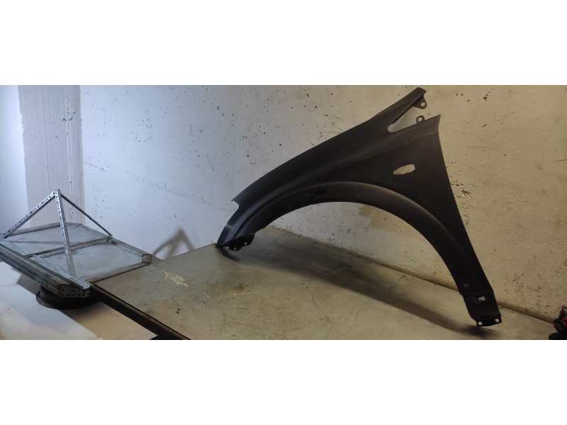 Recambio de aleta delantera izquierda para ssangyong kyron 200 xdi limited referencia OEM IAM   