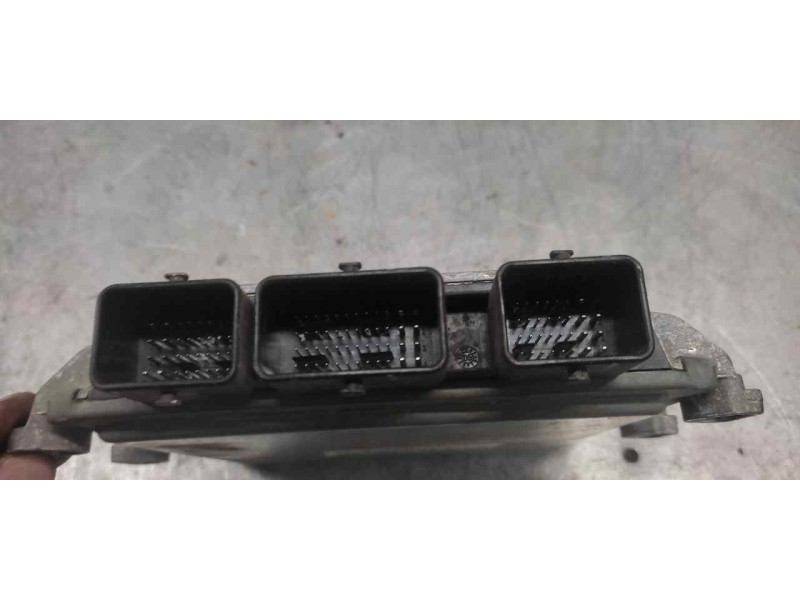 Recambio de centralita motor uce para ford fiesta (cbk) ambiente referencia OEM IAM 6S6112A650AB 5WS40241BT 