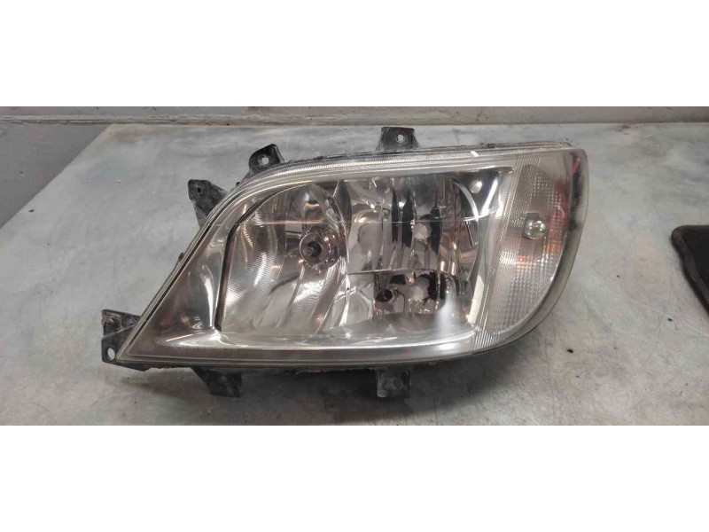 Recambio de faro izquierdo para mercedes-benz sprinter 02.00  combi 2.2 cdi cat referencia OEM IAM   