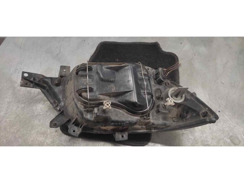 Recambio de faro izquierdo para mercedes-benz sprinter 02.00  combi 2.2 cdi cat referencia OEM IAM   