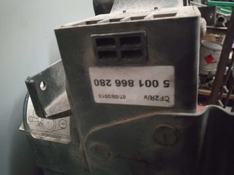 Recambio de radiador agua para renault magnum ab 2005 12.8 diesel referencia OEM IAM 7484201967 5001866280 7485020212