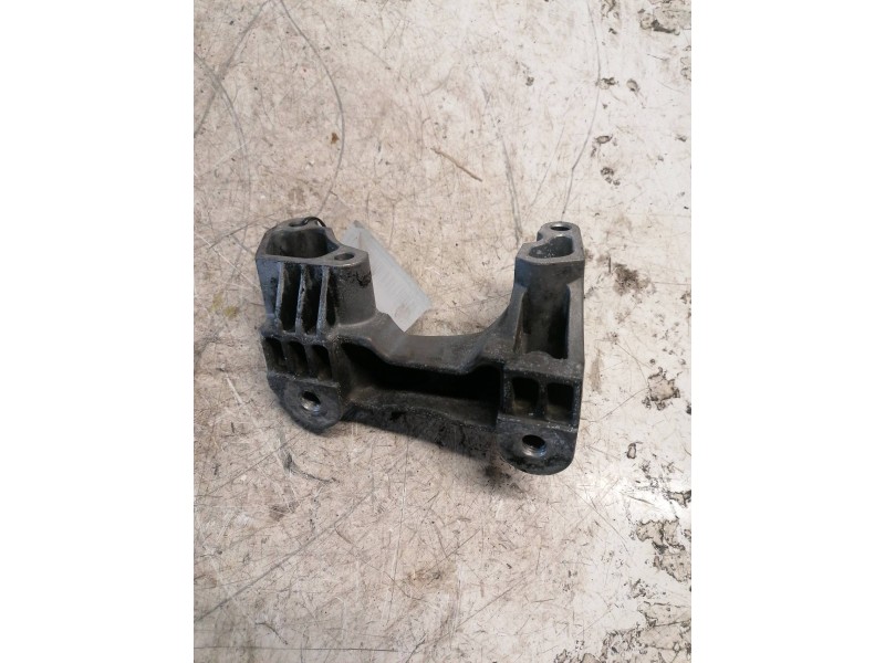 Recambio de soporte para ford focus berlina (cap) ambiente (d) referencia OEM IAM 6G9Q6030AA  