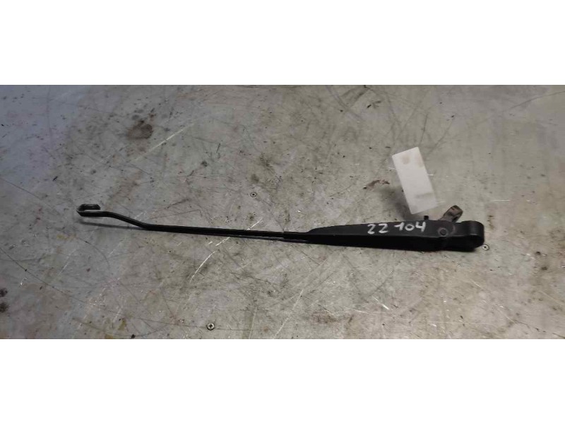 Recambio de brazo limpia delantero izquierdo para nissan pick-up (d22) cabina simple profesional 4x4 referencia OEM IAM   