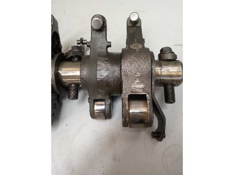 Recambio de eje balancines para iveco stralis (as) 11.1 diesel referencia OEM IAM 504372308 5801660758 5801660756