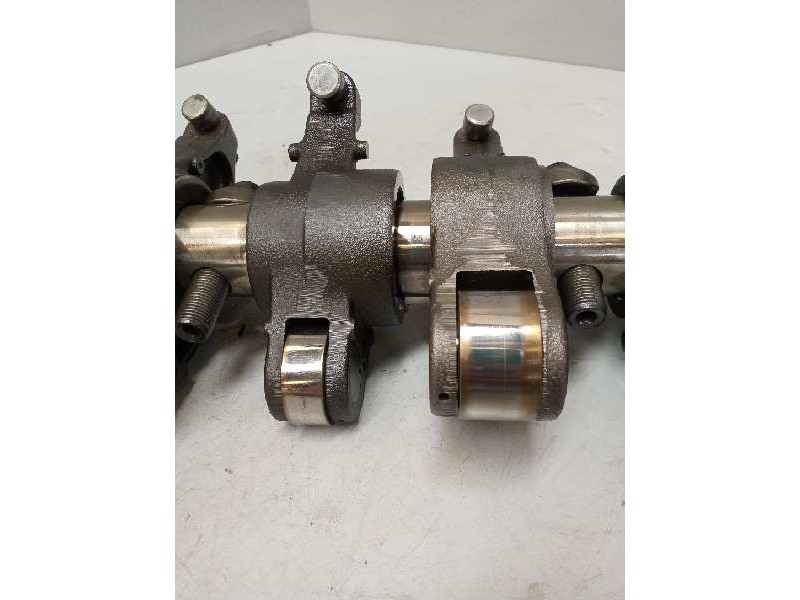 Recambio de eje balancines para iveco stralis (as) 11.1 diesel referencia OEM IAM 504372308 5801660758 5801660756