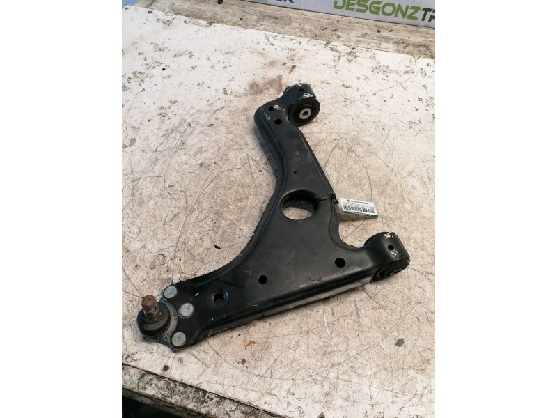 Recambio de brazo suspension inferior delantero derecho para opel astra g berlina club referencia OEM IAM   