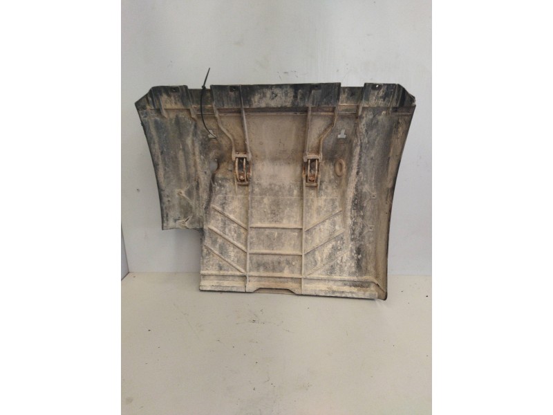 Recambio de guardabarros trasero derecho para renault hd 340.18 / 26 premium e2 referencia OEM IAM  DELANTERO 