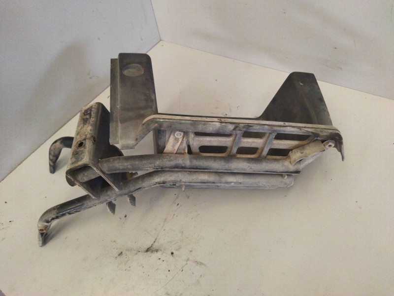 Recambio de peldaño izquierdo para volvo fm 12 asta 2001 12.1 diesel (d12d420) referencia OEM IAM   