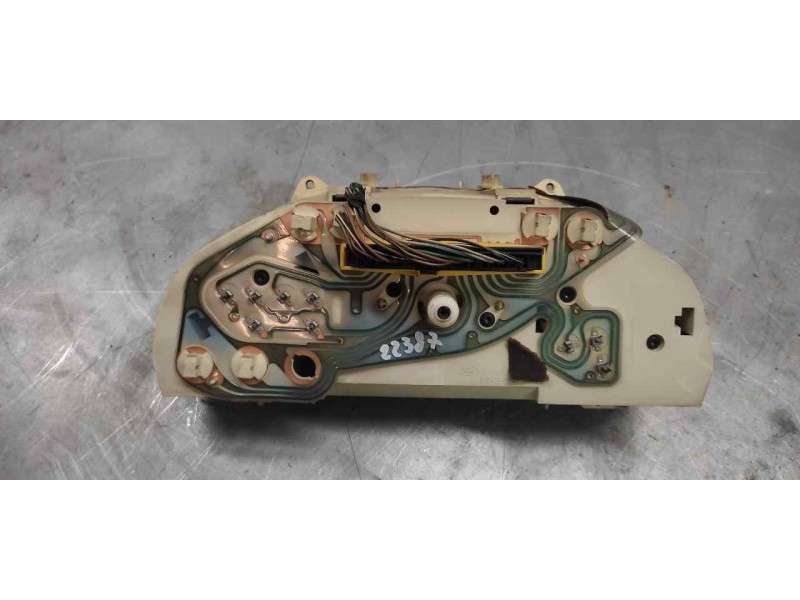 Recambio de cuadro instrumentos para ford fiesta berl./courier surf referencia OEM IAM 89FB10849DC  