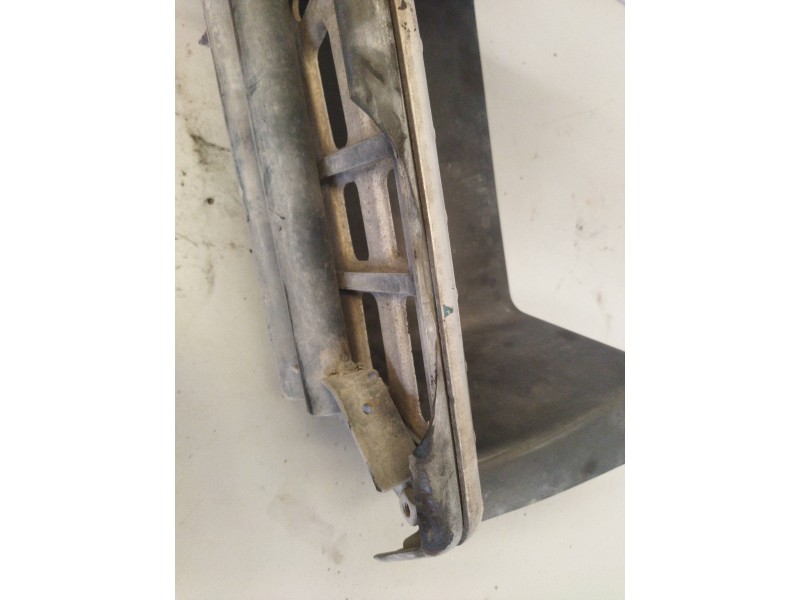 Recambio de peldaño izquierdo para volvo fm 12 asta 2001 12.1 diesel (d12d420) referencia OEM IAM   