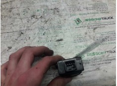 Recambio de boton regulacion de faros para kia carnival ii 2.9 cdri executive referencia OEM IAM 20208   2