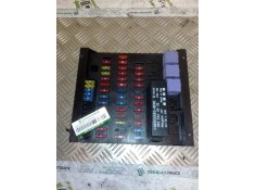 Recambio de caja reles / fusibles para mercedes-benz axor 2-ejes 18 ton 2004  1843 4x2 om 457 la l (largo) referencia OEM IAM A0