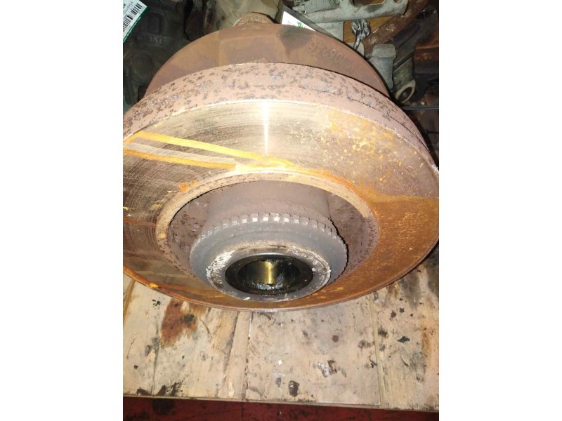 Recambio de buje delantero para mitsubishi canter 01/99  3.9 diesel referencia OEM IAM   