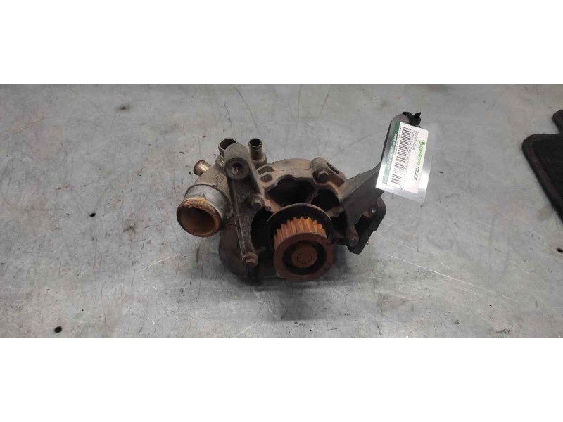 Recambio de bomba agua para chrysler jeep cherokee (kj) 2.5 crd básico referencia OEM IAM   