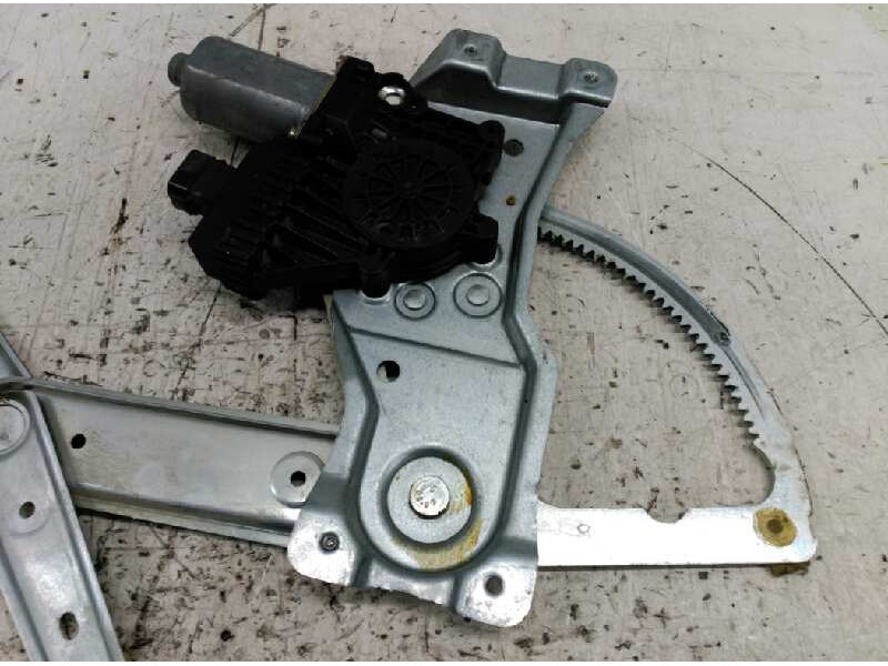 Recambio de elevalunas delantero derecho para opel astra f berlina básico referencia OEM IAM 90560430  