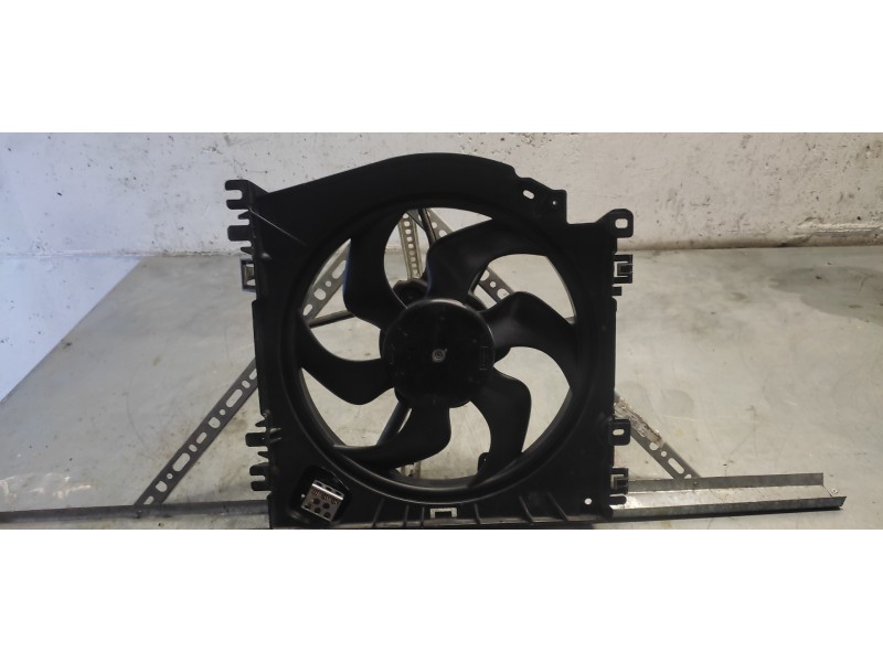 Recambio de electroventilador para renault modus confort dynamique referencia OEM IAM 8200135167 2 PINS 