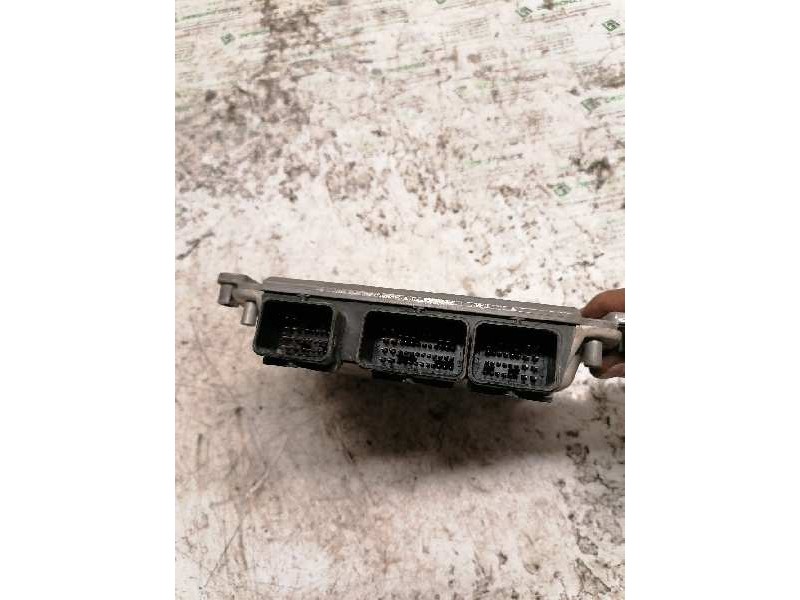 Recambio de centralita motor uce para peugeot expert kasten standard básico referencia OEM IAM  9651175180 9640938680