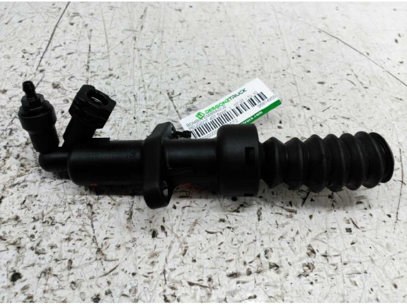 Recambio de bombin embrague para peugeot 407 sport referencia OEM IAM 9681495580  