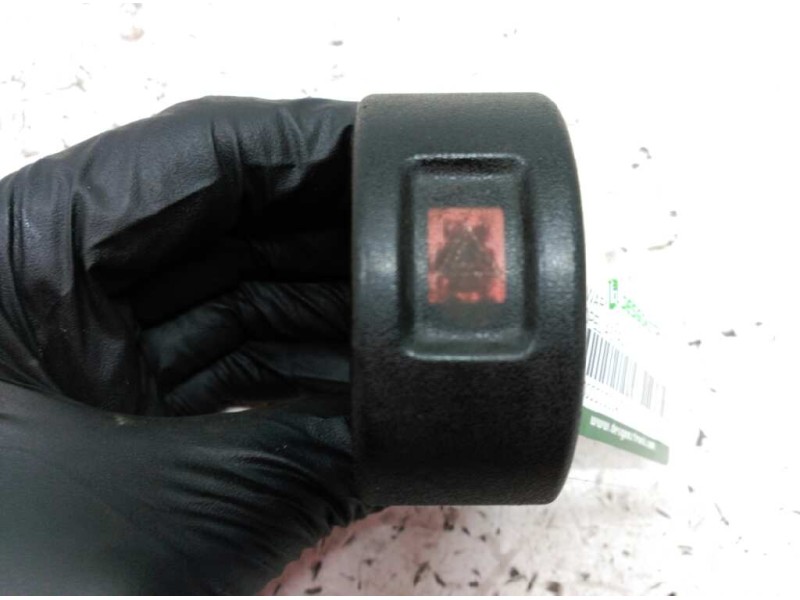 Recambio de warning para opel astra g berlina club referencia OEM IAM 09131728  