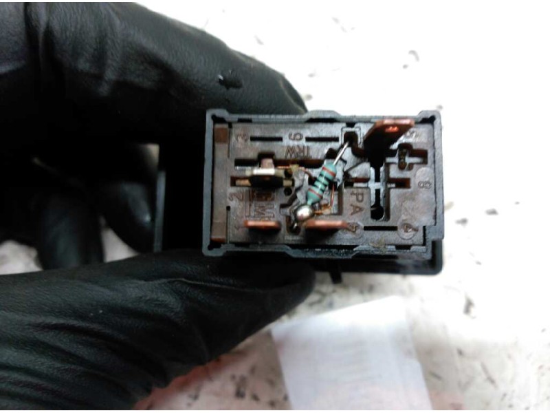 Recambio de warning para opel astra g berlina club referencia OEM IAM 09131728  