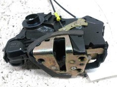 Recambio de cerradura puerta delantera izquierda para toyota corolla (e12) 2.0 d-4d linea terra berlina referencia OEM IAM    2