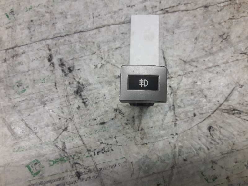 Recambio de boton antiniebla trasero para kia carnival ii 2.9 cdri executive referencia OEM IAM   