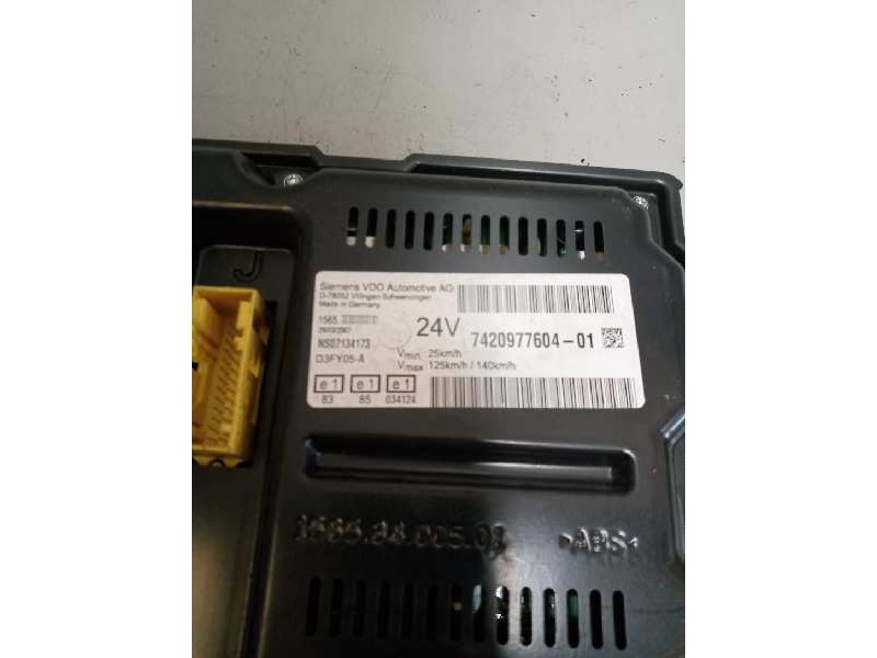 Recambio de cuadro instrumentos para renault magnum ab 2005 12.8 diesel referencia OEM IAM 7420977604  