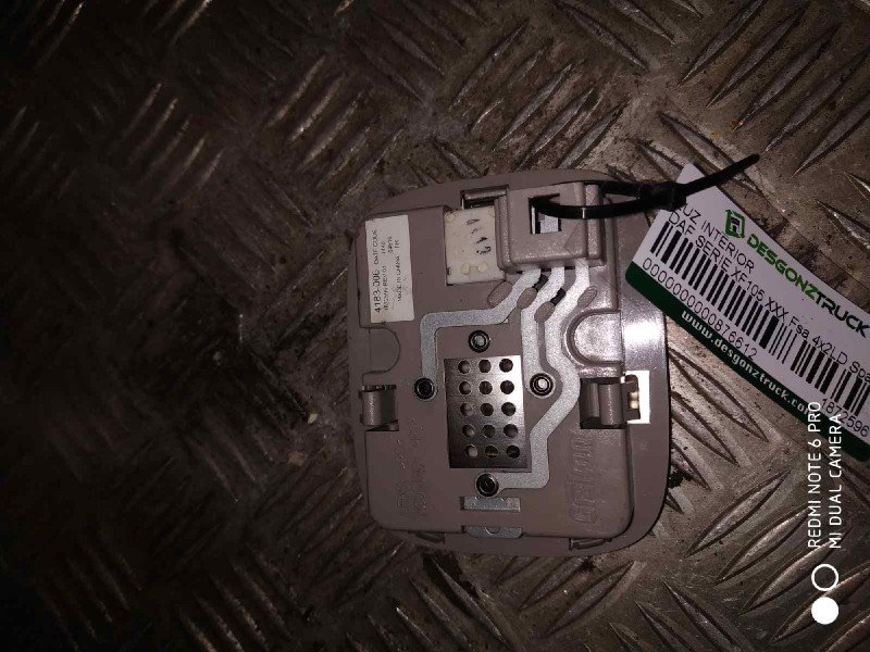 Recambio de luz interior para daf serie xf105.xxx fsa 4x2ld space-cab referencia OEM IAM 1872596  