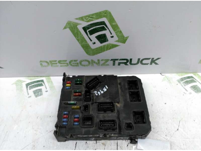 Recambio de caja reles / fusibles para peugeot 206 berlina referencia OEM IAM   