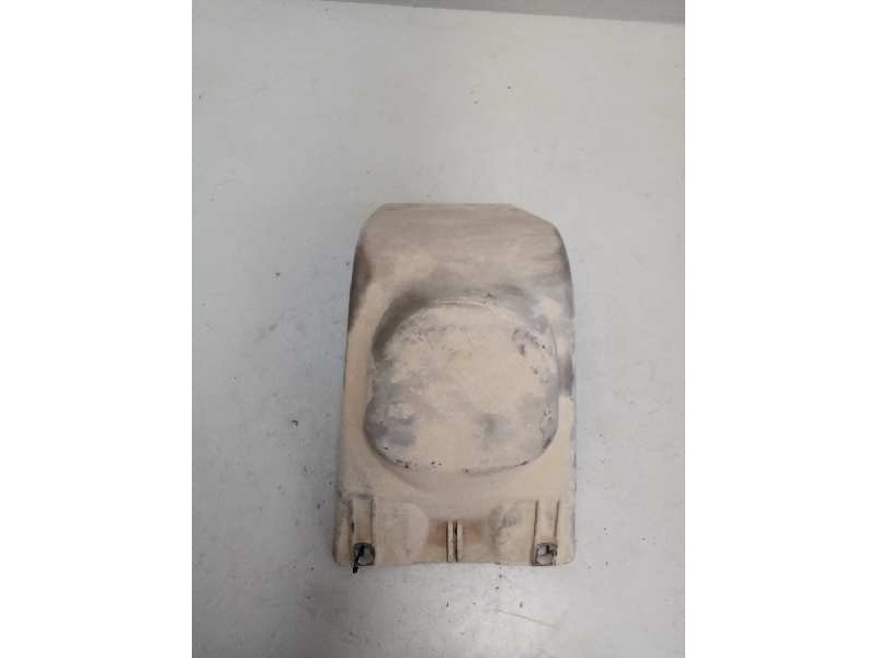 Recambio de soporte para iveco eurocargo referencia OEM IAM 8142988 SOPORTE PELDAÑO DERECHO 