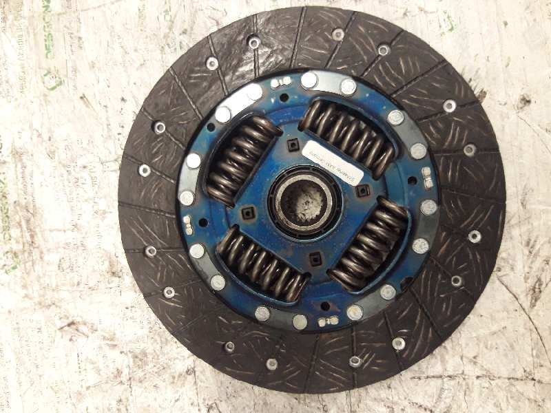 Recambio de kit embrague para kia carens 2.0 crdi ex monovolumen referencia OEM IAM HDC69 HD105 