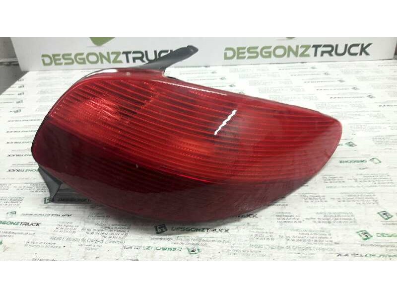 Recambio de piloto trasero derecho para peugeot 206 berlina xr referencia OEM IAM 02606203  
