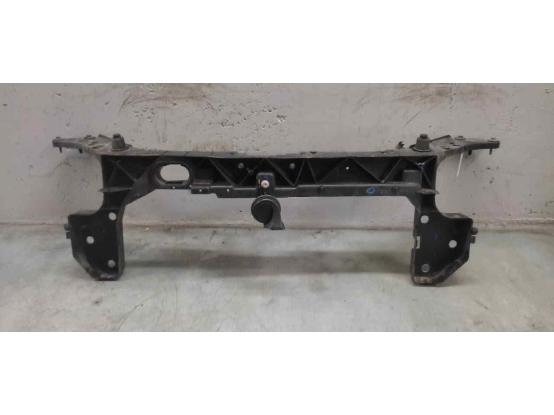 Recambio de travesaño superior para renault clio iii dynamique referencia OEM IAM   