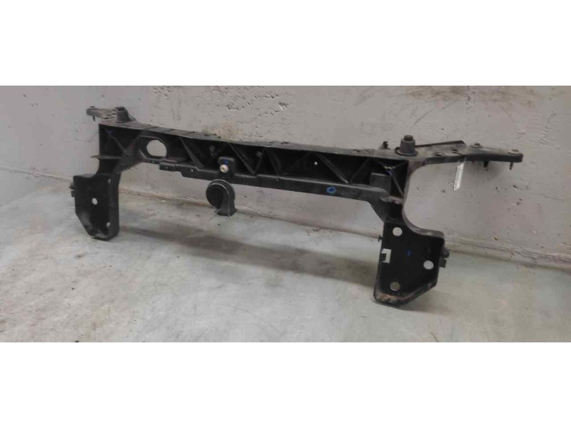 Recambio de travesaño superior para renault clio iii dynamique referencia OEM IAM   