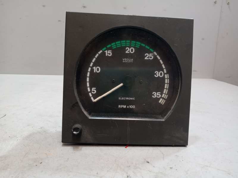 Recambio de cuadro instrumentos para iveco mago referencia OEM IAM 98474450  