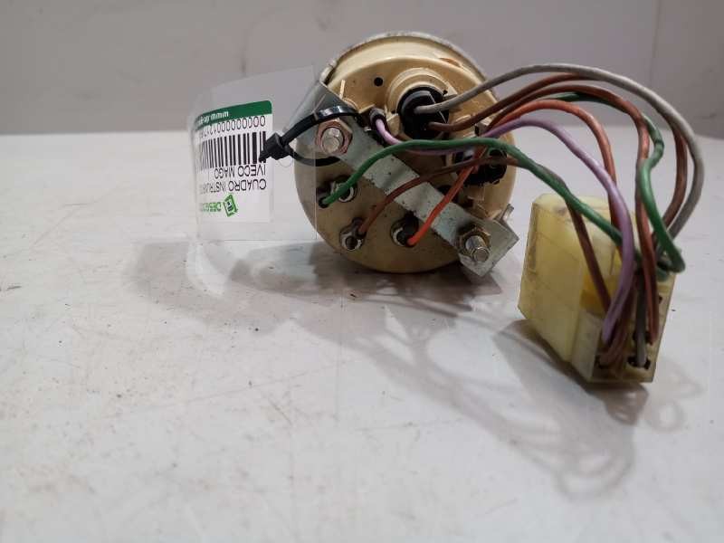 Recambio de cuadro instrumentos para iveco mago referencia OEM IAM 500313802  INDICADOR PRESION AIRE