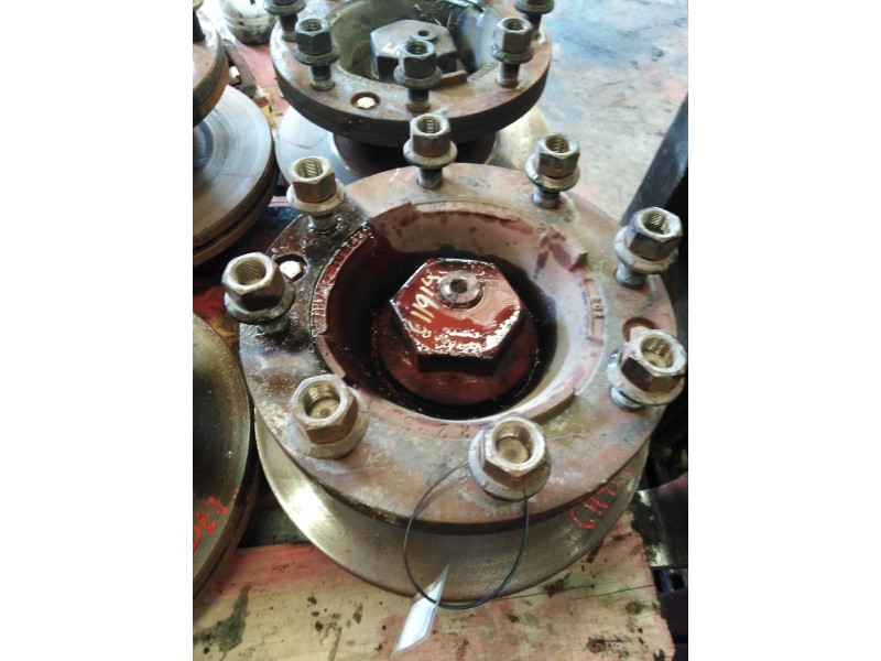 Recambio de buje delantero para iveco eurocargo tector chasis  (modelo 150 e 24) tráfico urbano referencia OEM IAM   