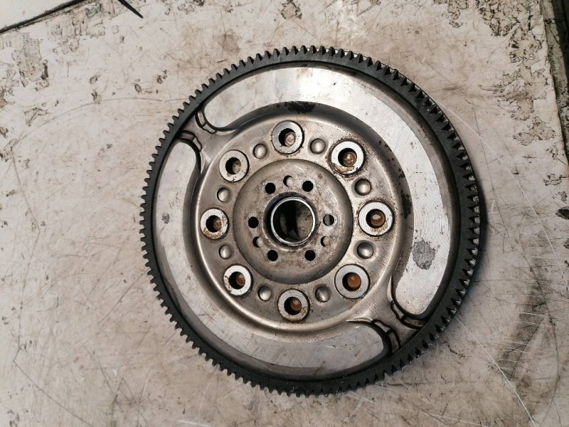 Recambio de volante motor para ford focus berlina (cap) 1.6 tdci cat referencia OEM IAM   