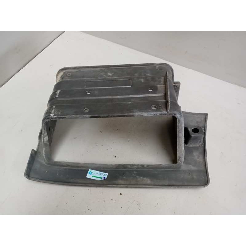 Recambio de peldaño derecho para iveco eurotech cursor (mh) fsa (440 e 31) larga distancia referencia OEM IAM   