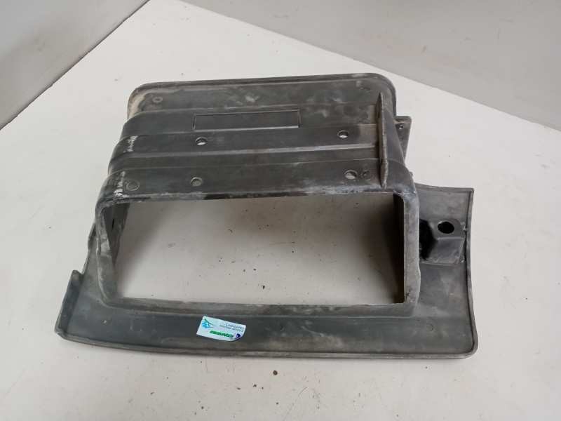 Recambio de peldaño derecho para iveco eurotech cursor (mh) fsa (440 e 31) larga distancia referencia OEM IAM   