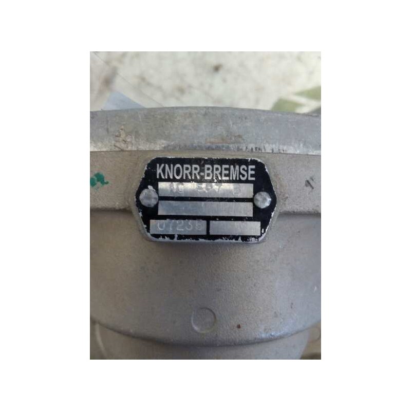 Recambio de valvula aire para iveco eurotech (mp) fsa  (440 e 38) larga distancia referencia OEM IAM AC597B 07235 KNORR-BREMSE