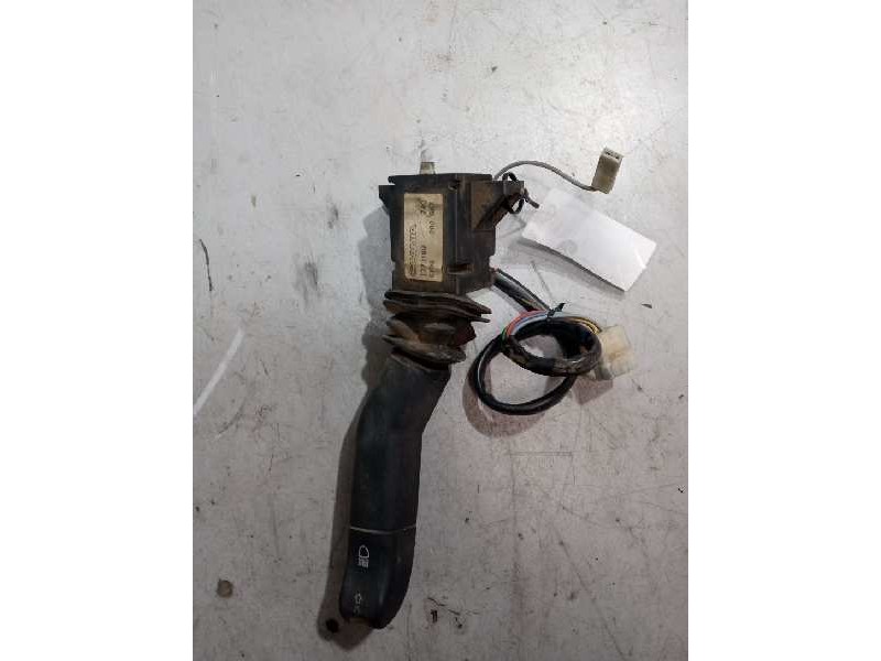 Recambio de mando intermitentes para scania trucks serie 4 114 g/340 (340cv) referencia OEM IAM 1373189  