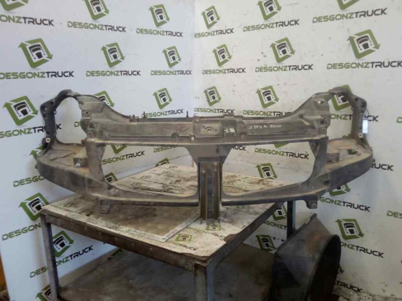 Recambio de panel frontal para renault mascott fg 120. 35/55/65 cabina individual referencia OEM IAM 8200202909  