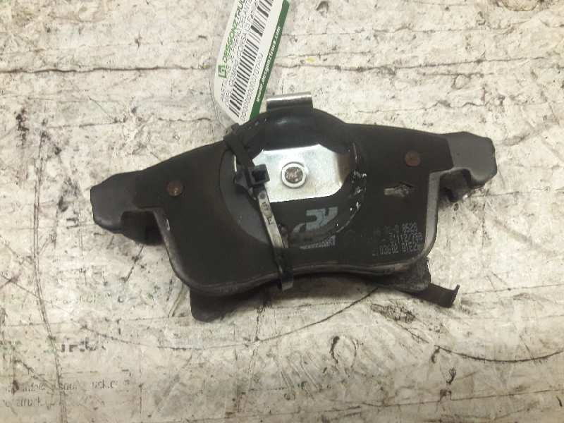 Recambio de pastillas de freno delanteras para opel combo (corsa c) familiar referencia OEM IAM   