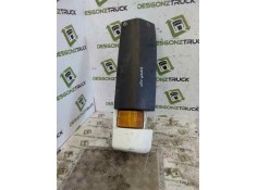 Recambio de deflector derecho para renault r 385 ti major (283 kw) e1 fsafe modelo 385 cabina para dormir referencia OEM IAM   