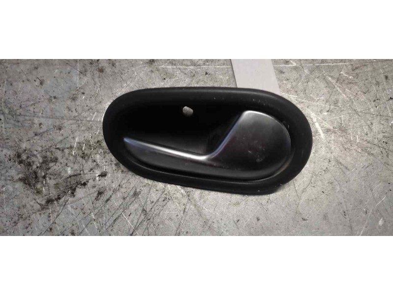 Recambio de maneta interior trasera derecha para dacia sandero referencia OEM IAM   