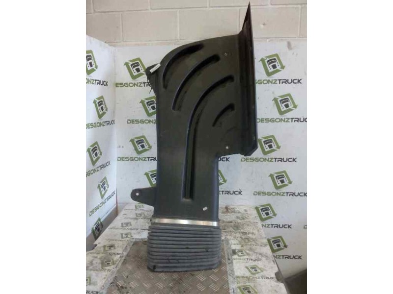 Recambio de chimenea caja filtro para renault serie t fg 4x2 cabina high-sleeper referencia OEM IAM 22028049  