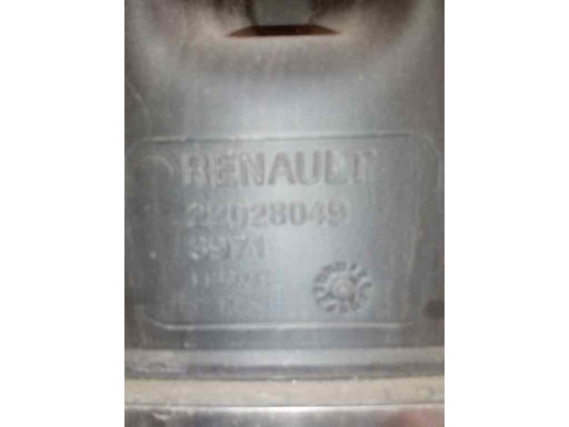 Recambio de chimenea caja filtro para renault serie t fg 4x2 cabina high-sleeper referencia OEM IAM 22028049  
